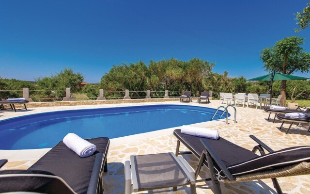 Beautiful Home in Barbat With Wifi and 2 Bedrooms