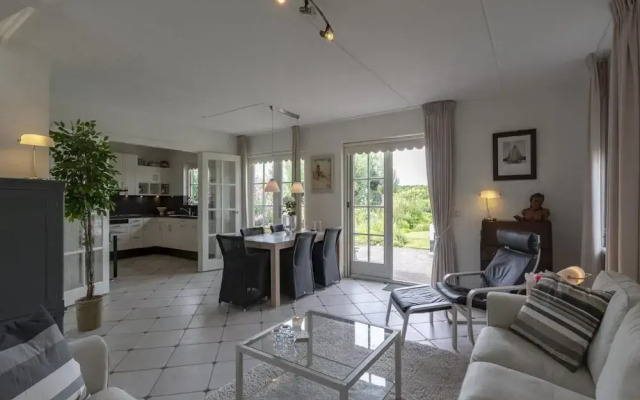 Beautiful Detached Holiday Villa Garden