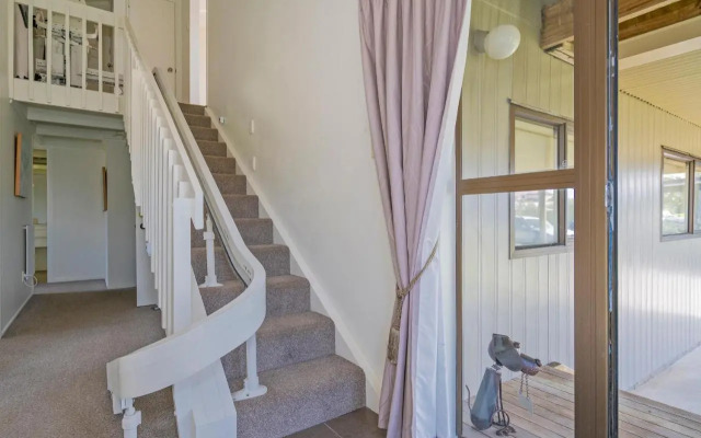 Seabreeze on Cook - Whitianga Holiday Home