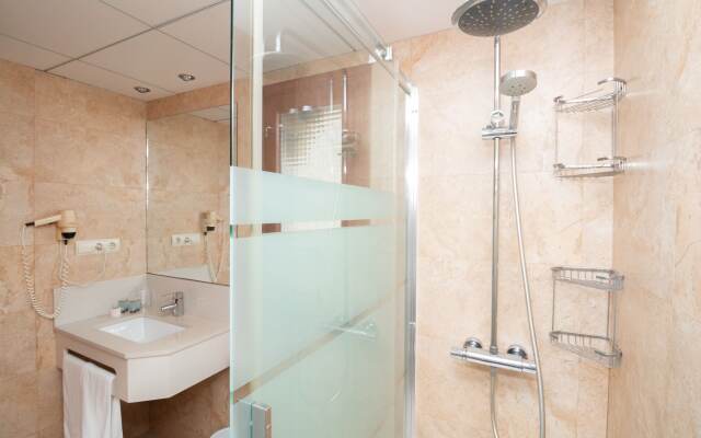 Hotel Y Bungalows Ar Galetamar