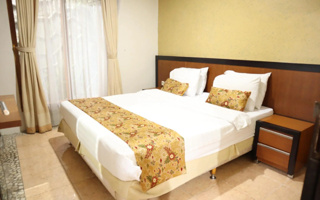 Grand Ussu Hotel & Convention