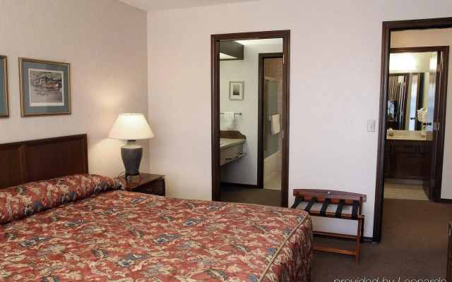 Sophie Station Suites