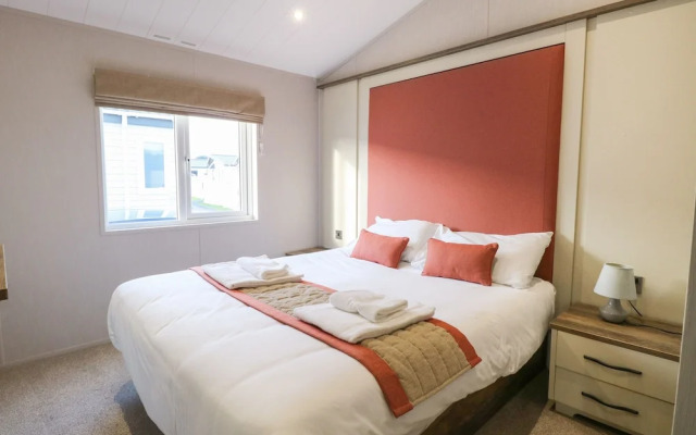 Broadland Sands Lodge