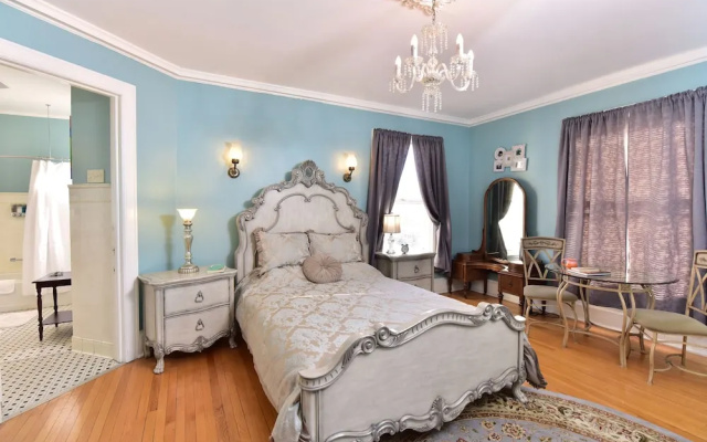 Ringling House Bed & Breakfast