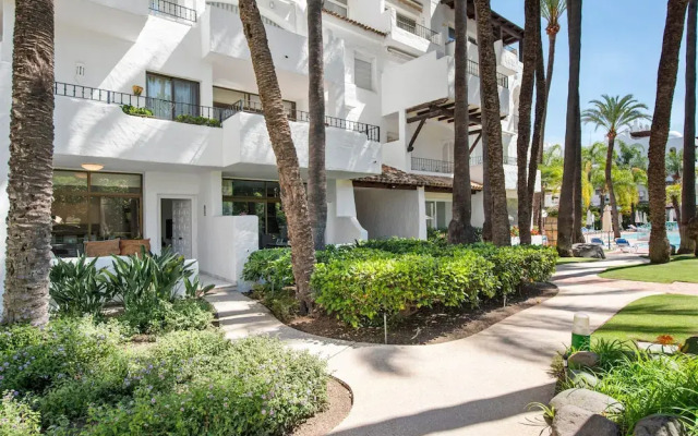 La Alcazaba Sleek Apartment in Marbella - Ref M48