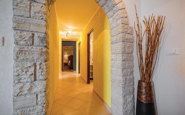 Awesome Home in Baderna With Wifi and 3 Bedrooms