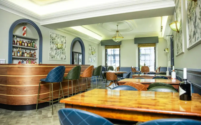 The Woodside Hotel, Aberdour. Exclusive Use