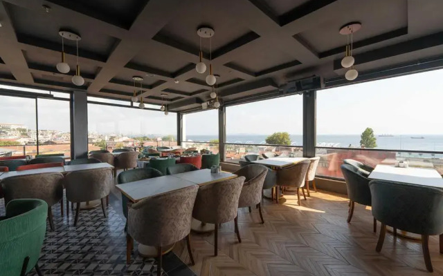 Costera Hotel