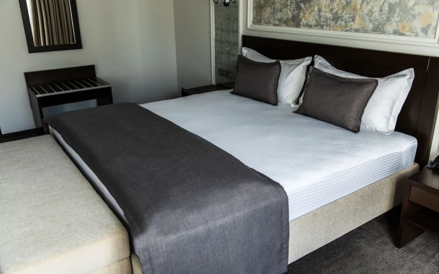 Bon Hotel