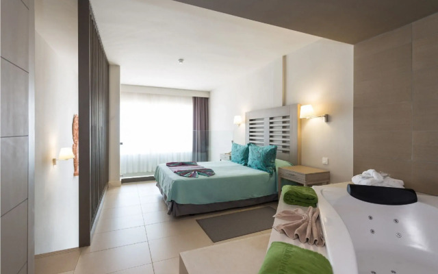 Hotel HD Beach Resort & SPA