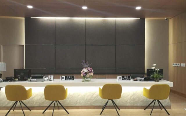 Srivaree Pavilion Hotel And Training Center