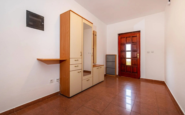 Mari - with view - A1(4)