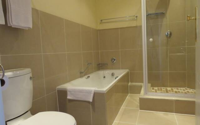 Howick Falls Hotel