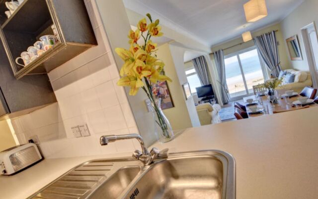 Flat 8 Clifton Court