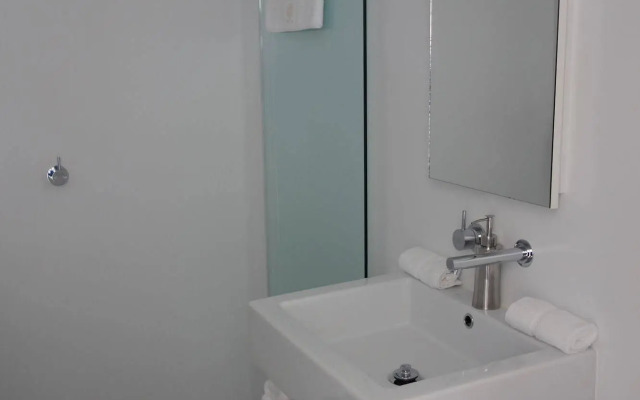 Avalon Coastal Retreat