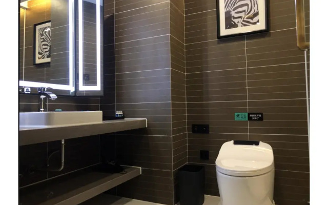 Xana Hotel (Shanghe Bus Station Hot Spring Base)