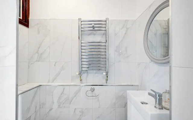 Spacious 4-Bedroom 2-Bath Home in Bywood