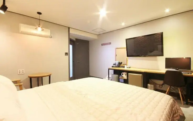 Gimhae Jangyu W