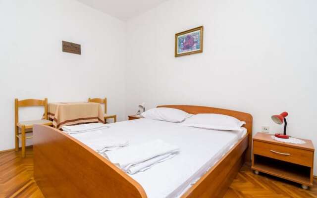 Guest House Mara