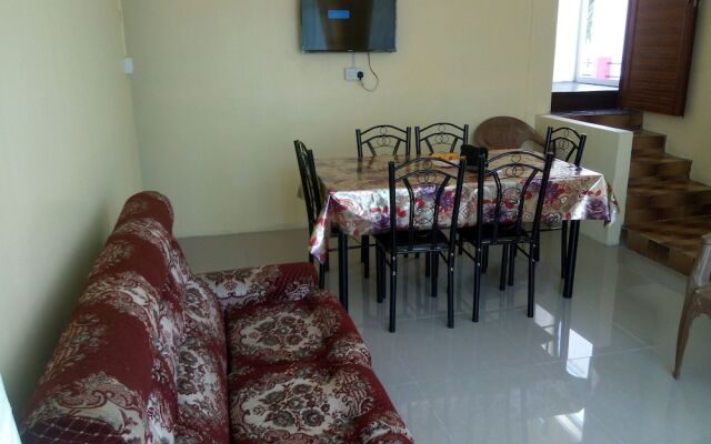 Indira Guest House Is In The Heart Of Flic En Flac