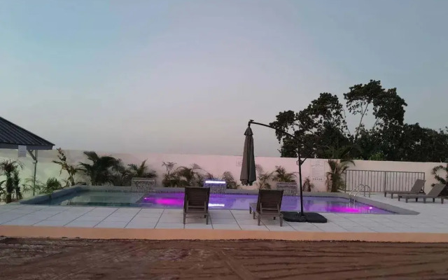 Montana Villa-ochorios-sleeps6-aircon-pool-tv-wifi