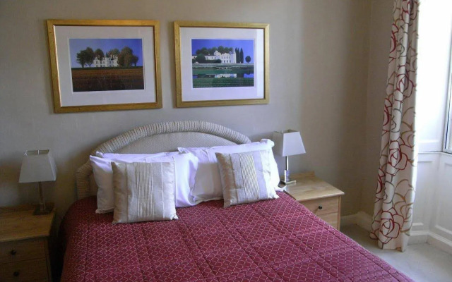 Marlborough Arms Hotel