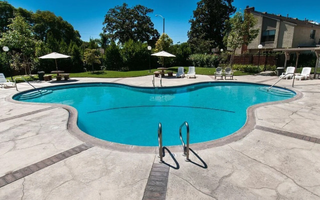 Suite Escapes 10 3 Br Condo