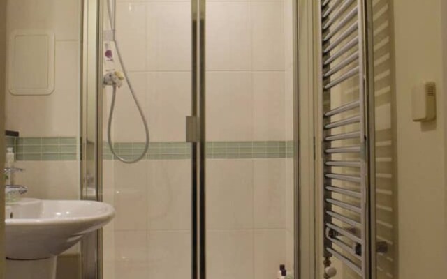 Charming and Spacious 2 Bedroom Flat In Shadwell