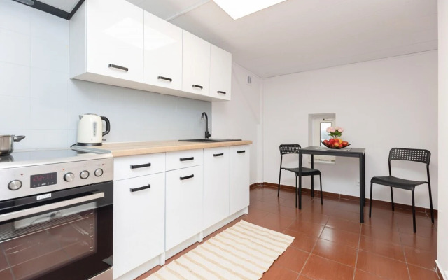 Warsaw Mickiewicza Apartment by Renters