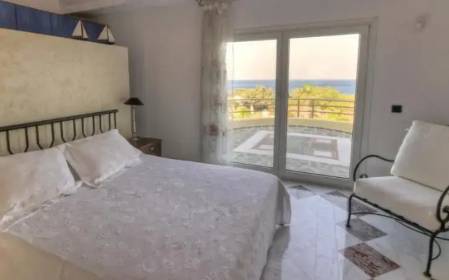 Reina XIV Beach House