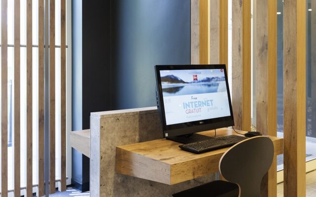 ibis Lannion Cote de Granit Rose