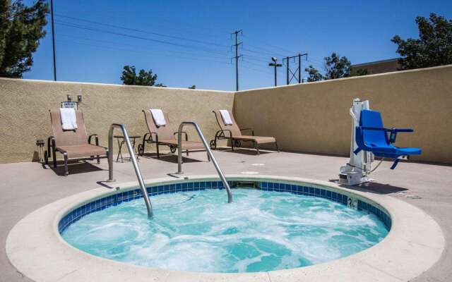 Comfort Suites Victorville-Hesperia