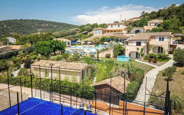 Room in a Magnificent 500m2 Provencal Villa