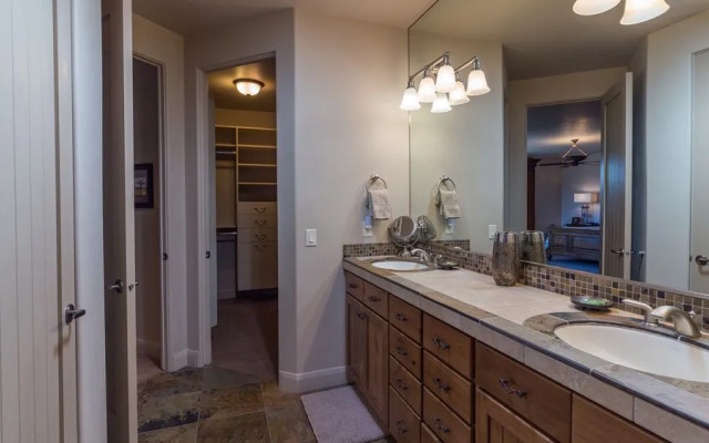 Lava Falls at Entrada Vacation Rentals