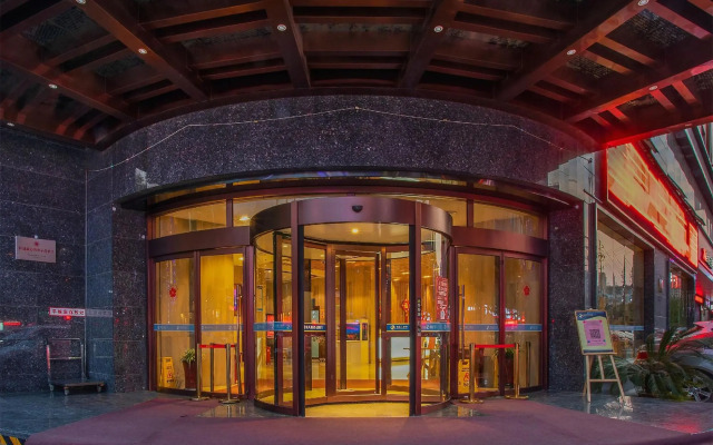 Soaring Dragon Hotel