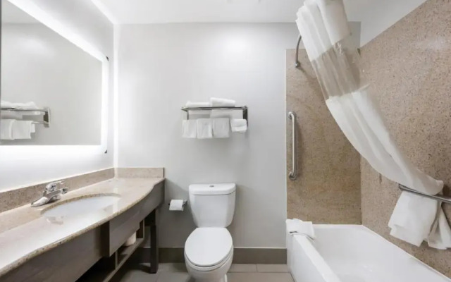 Red Roof Inn PLUS & Suites Birmingham - Bessemer