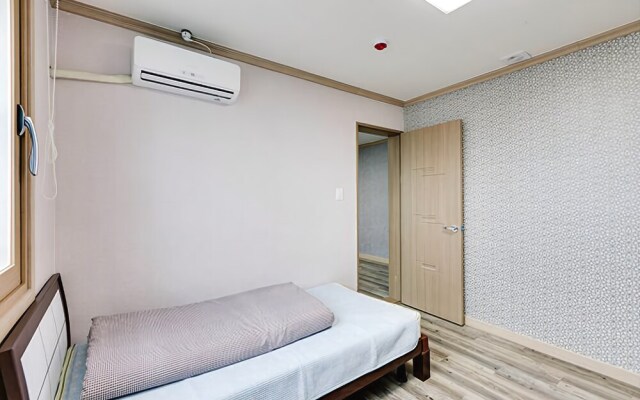 Yeosu Seongsim Pension