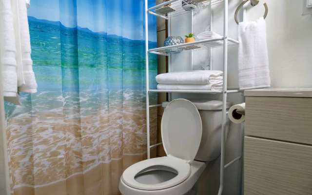 Seaside Adventure Lodging