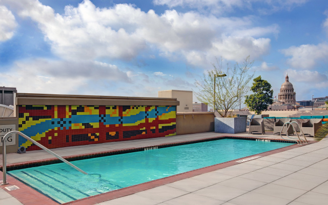 Hampton Inn & Suites Austin @ The University / Capitol