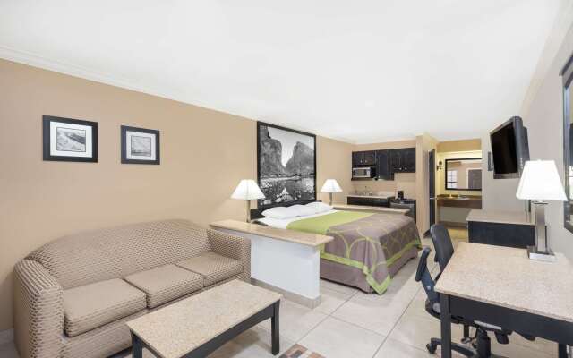 Super 8 Wyndham McAllen Downtown- City Center-Plaza Mall-Airport