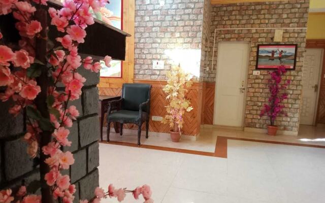 Fabhotel Royal Green Buds