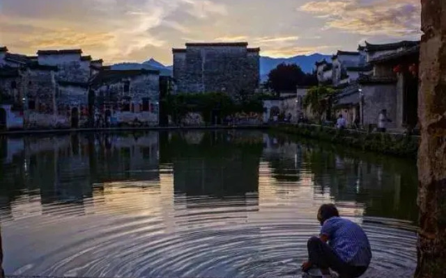 Hongcun Fengqing Cold House