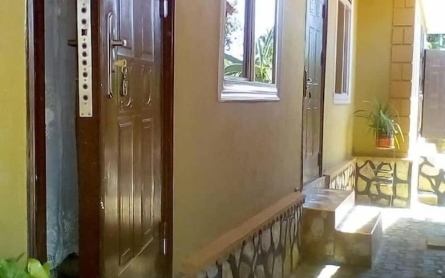 Trinity Motel Entebbe