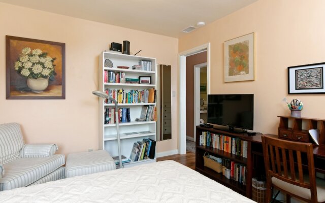 3772 Ventura - 1 Bedroom Duplex