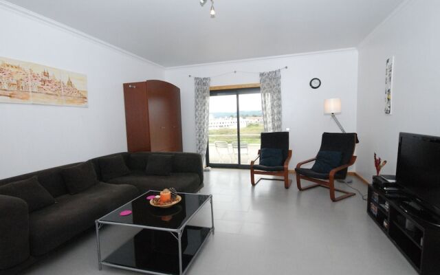 Attractive Holiday Home Near the Beach