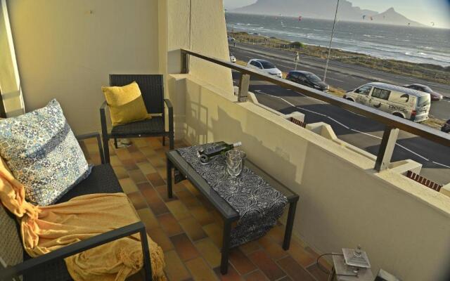 Blouberg Beachfront Apartment