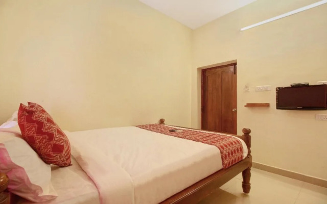 OYO Flagship 42700 White Sand Guest House