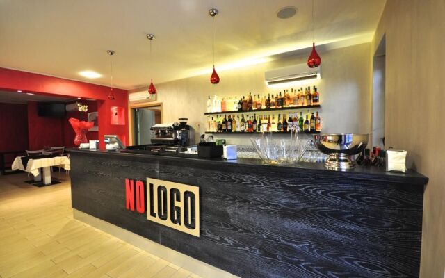 325 Tor Vergata Hotel