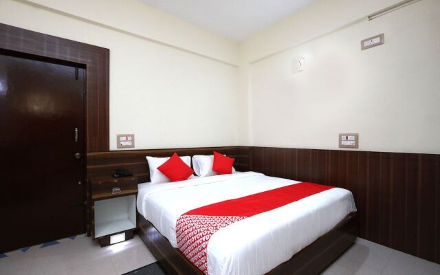 OYO 24260 Nanjunda Palace