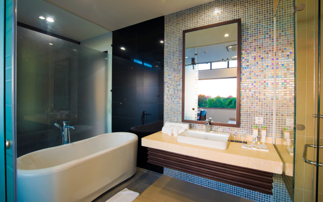 Mercury Phu Quoc Resort & Villas Hotel